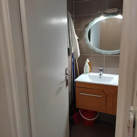 Dora's 1 * Corfu (city)