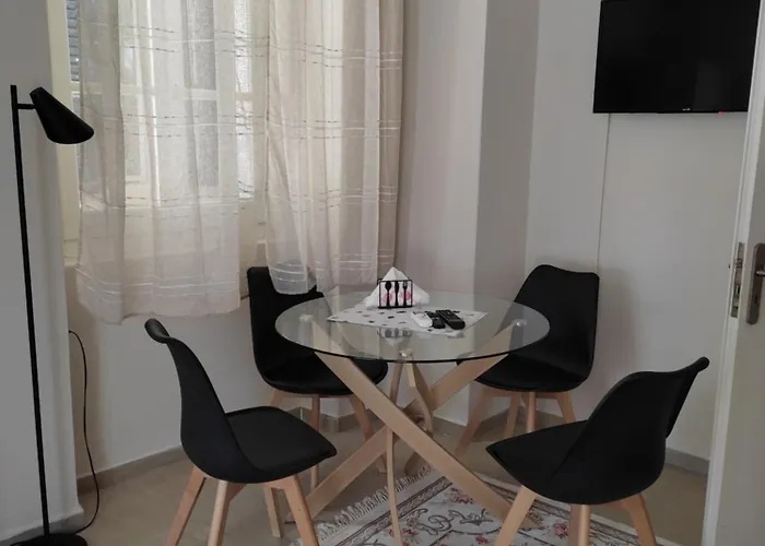 Dora's 1 * Corfu (city)